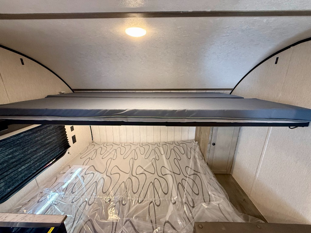2027 Sun Lite 16BH - Image 16
