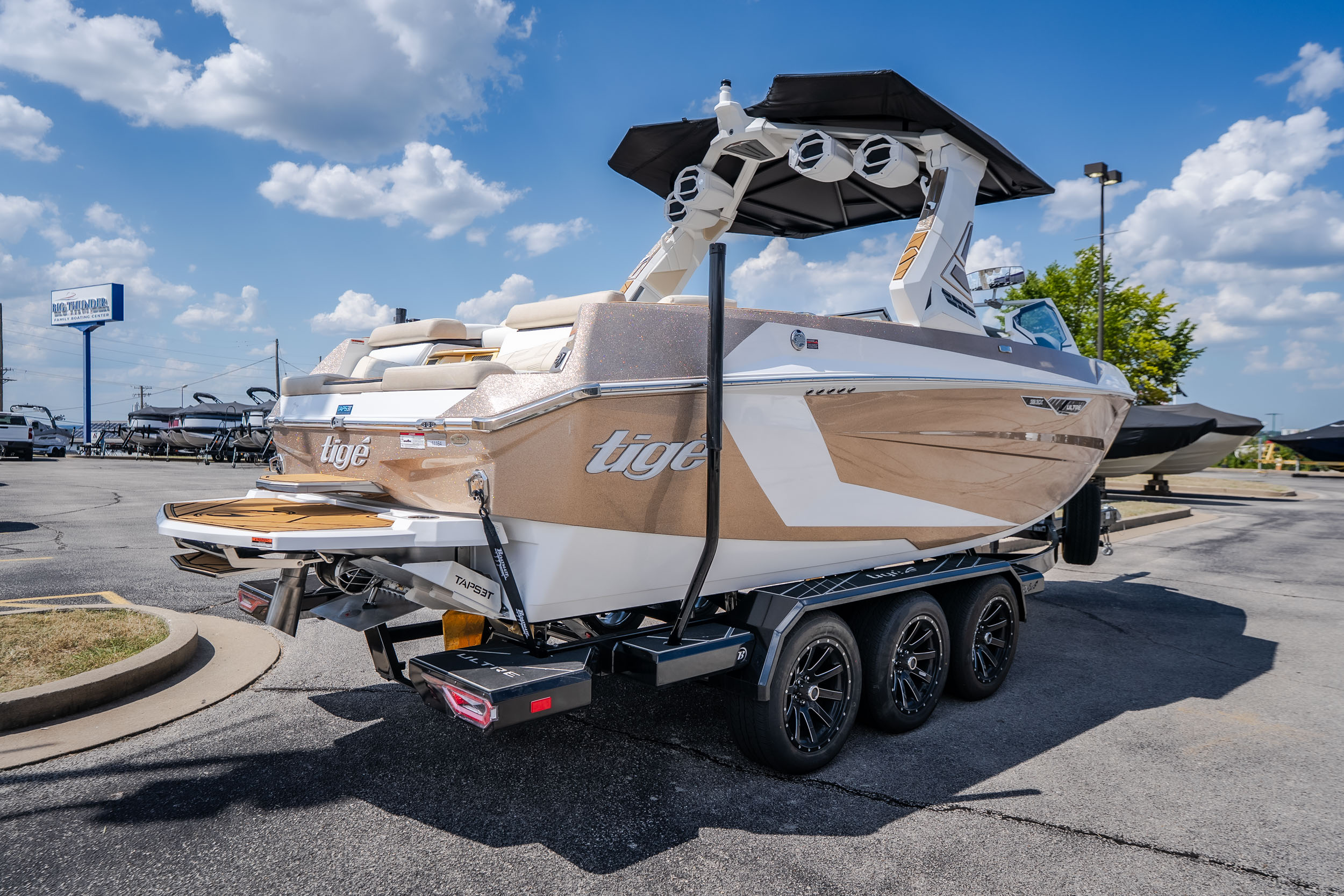 2027 Tigé Ultré 23ZX - Image 20