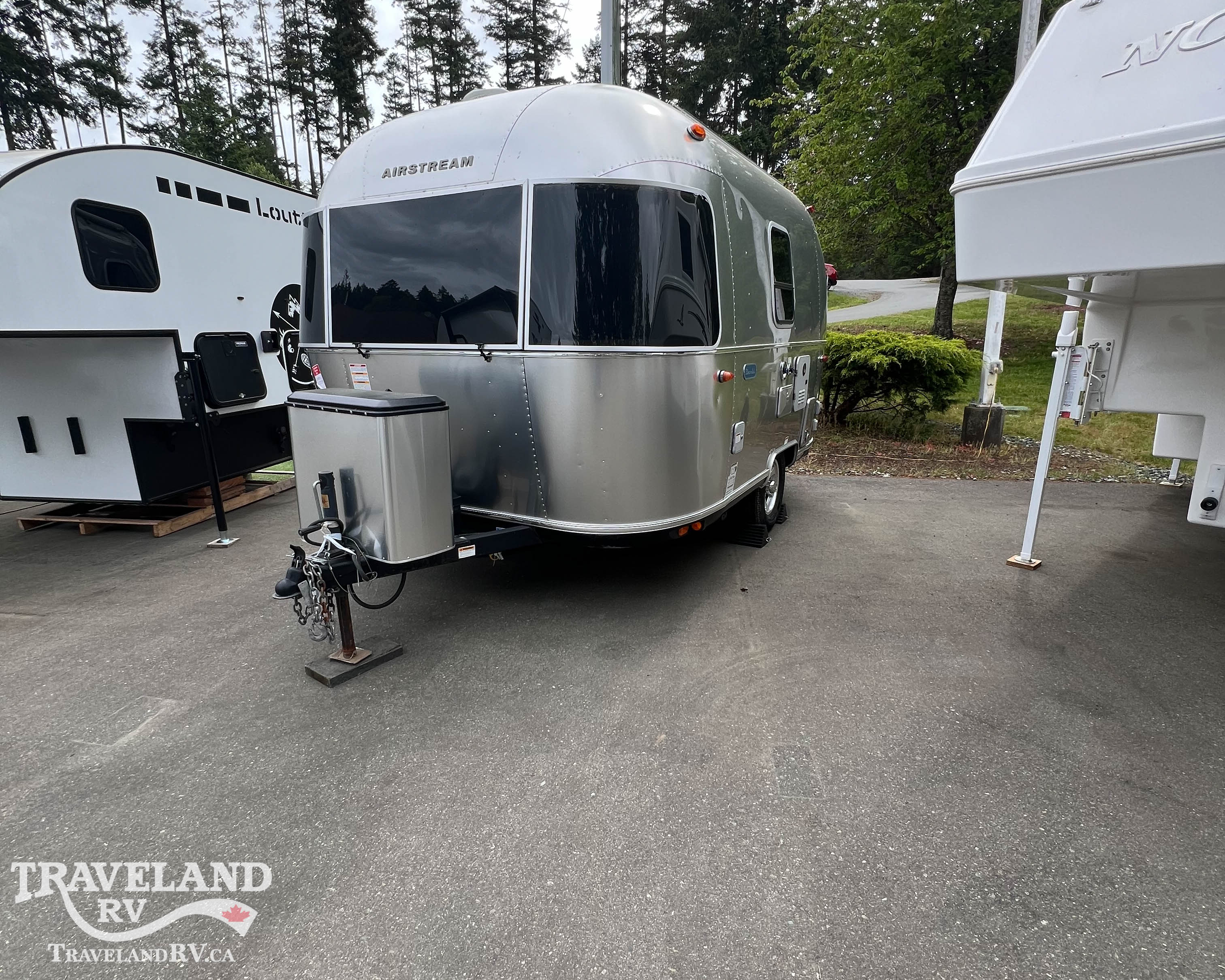 2023 Airstream Bambi 16RB - Image 4