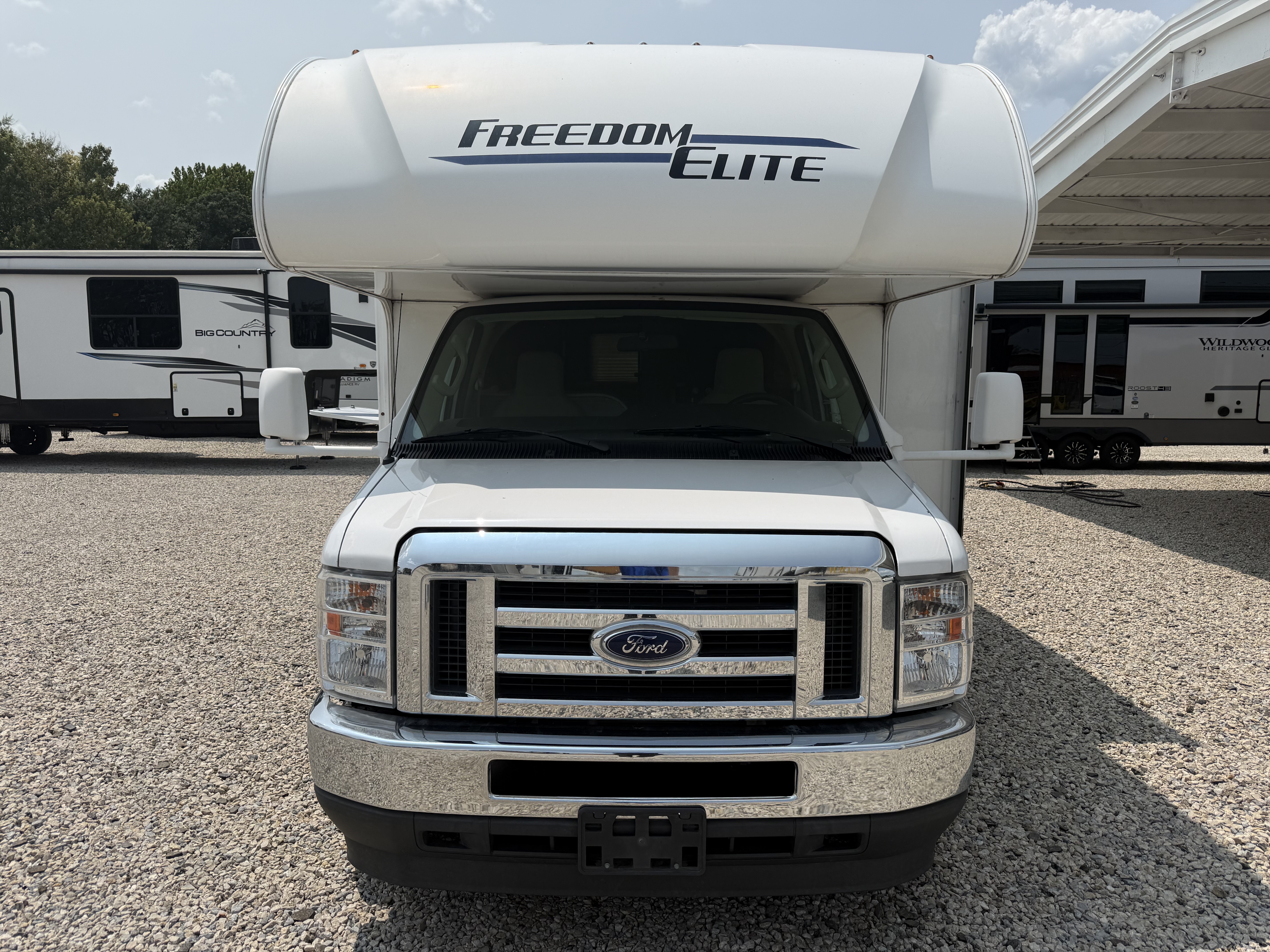 2021 Thor Motor Coach Freedom Elite 30FE - Image 2