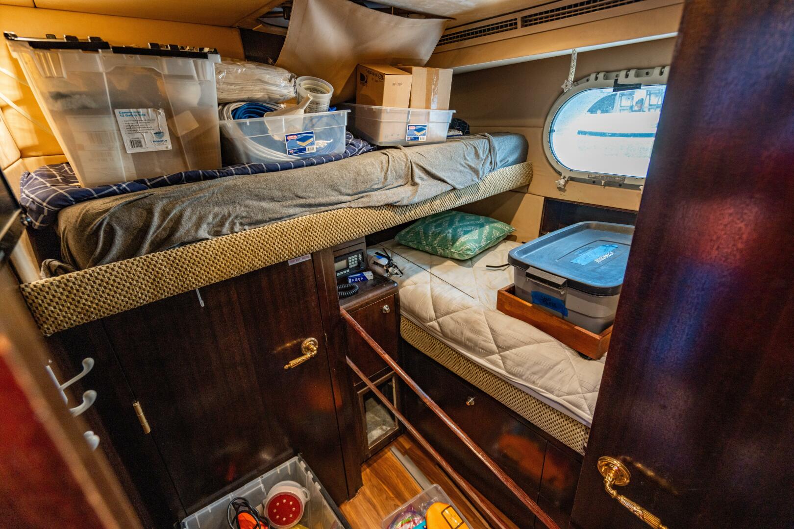 2001 Hatteras 100 Motor Yacht - Image 106
