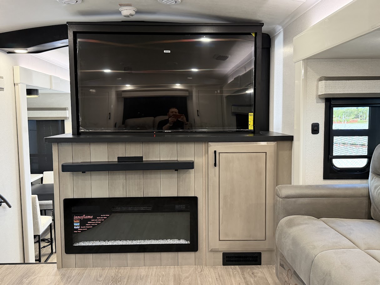 2027 JAYCO PINNACLE 39FLOK - Image 21