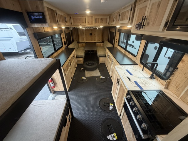 2027 CHEROKEE GREY WOLF 21JBH - Image 38