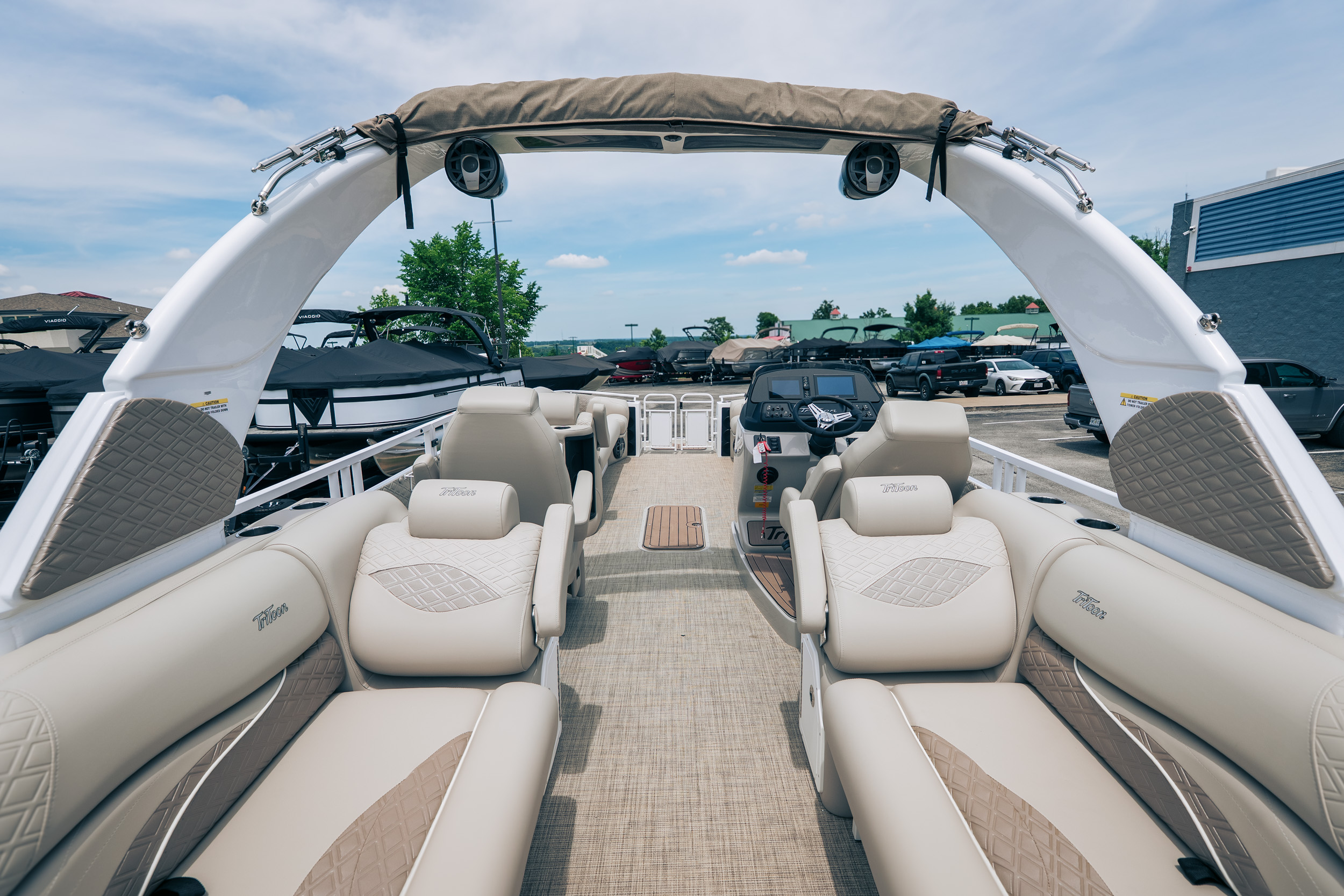 2026 JC Tritoon SportToon 26 TT - Image 7