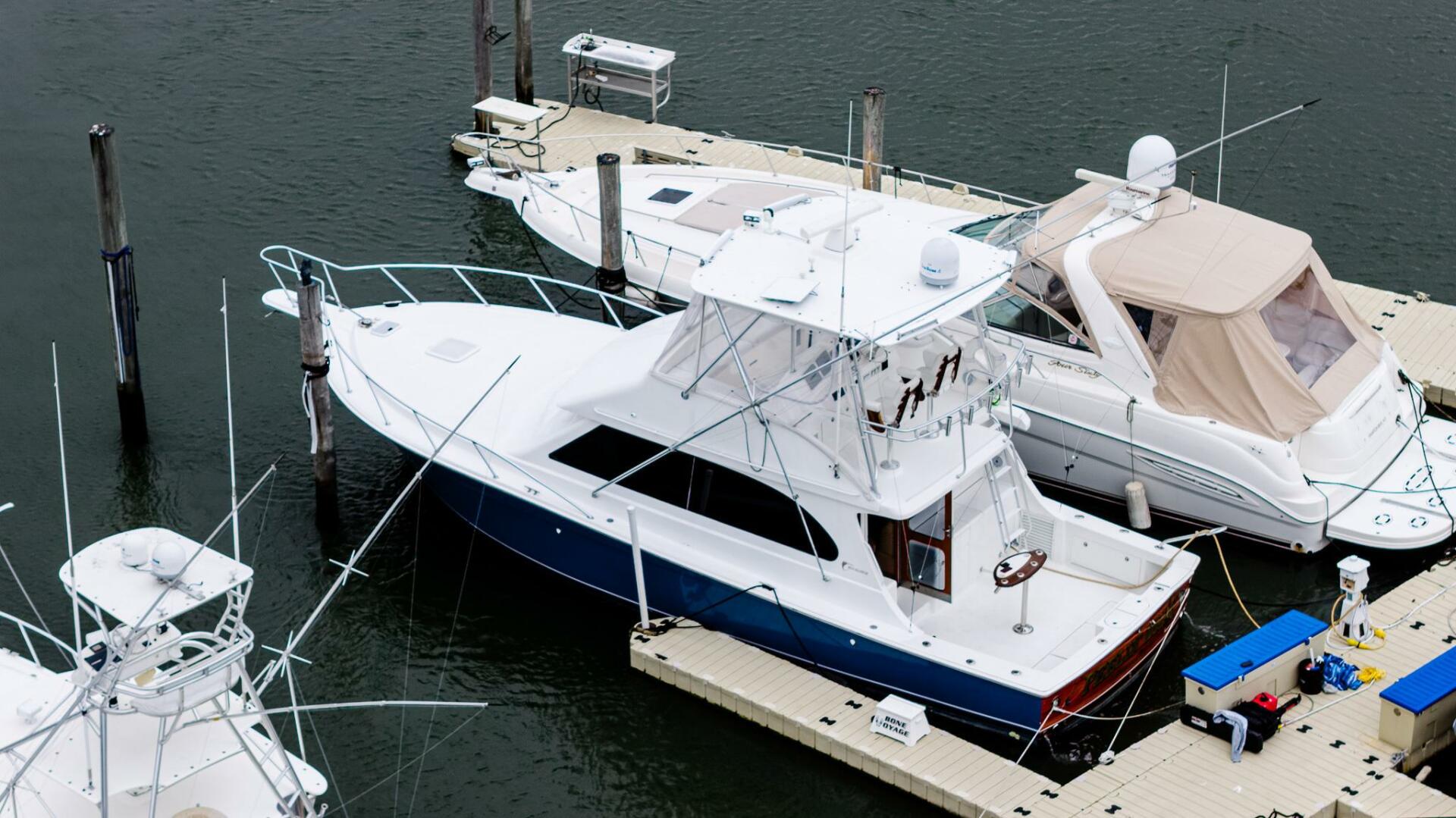 2003 Egg Harbor 42 Convertible - Image 2
