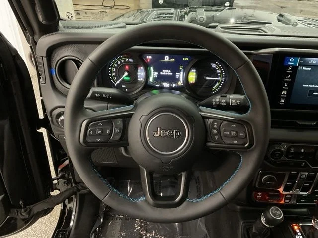 2025 Jeep Wrangler 4xe Rubicon 4x4 - Image 13