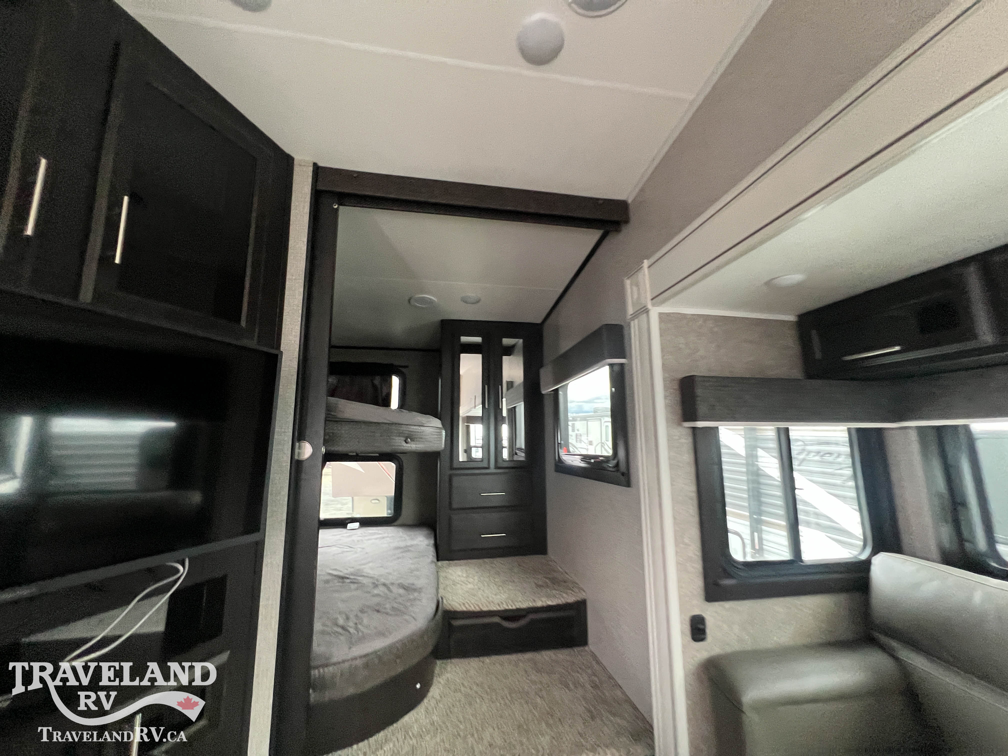 2021 JAYCO EAGLE SL HT 29.5 BHDS - Image 9