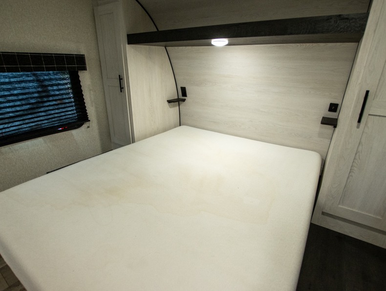 2022 KZ RV Sportsmen SE 231BHKSE - Image 24