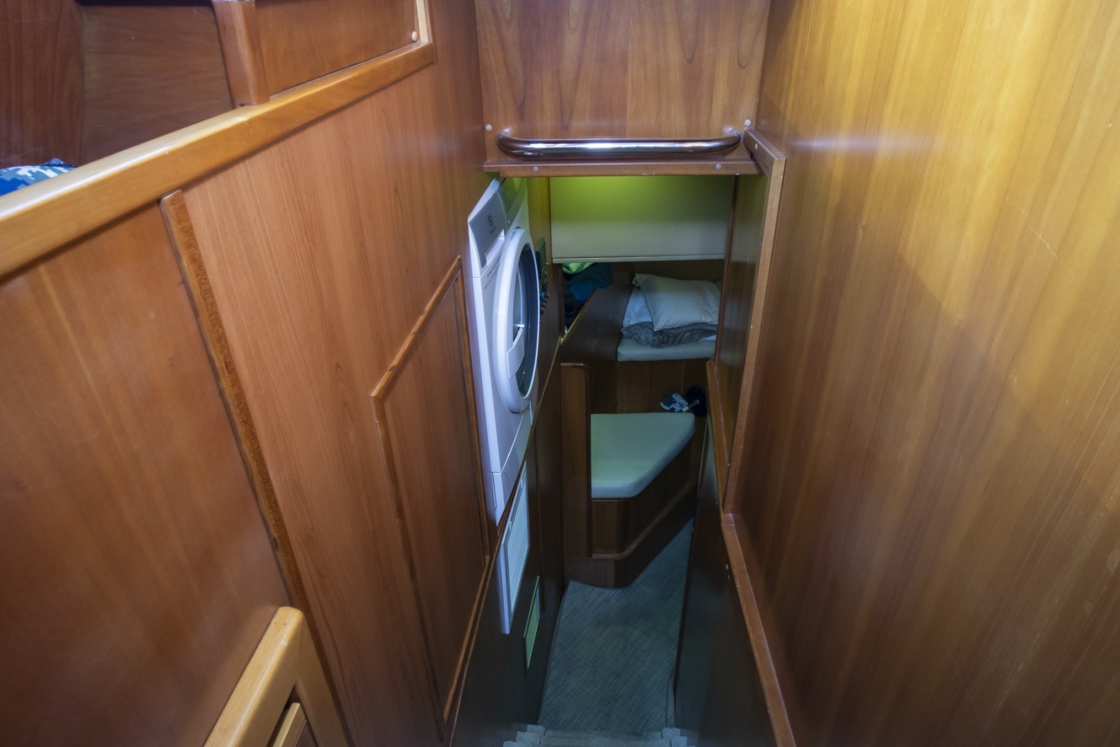 2000 Ferretti Yachts Custom Line 94 - Image 65