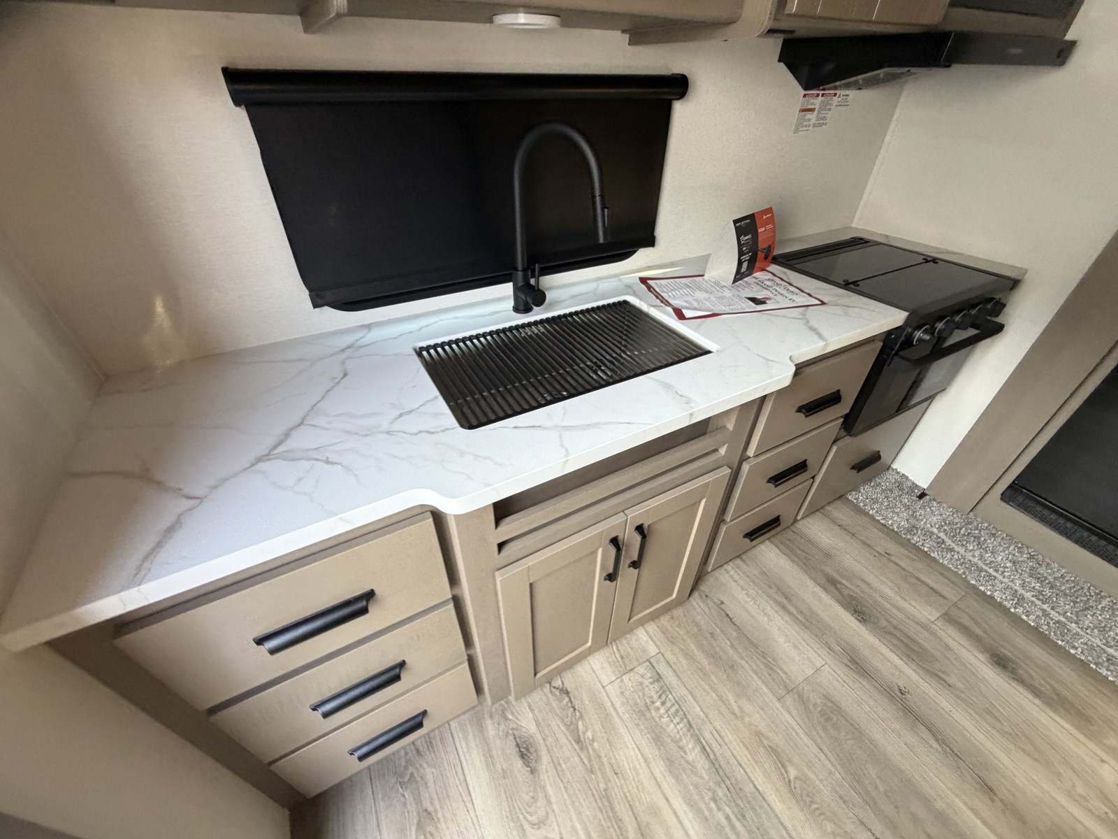 2026 GRAND DESIGN 22RK - Image 16
