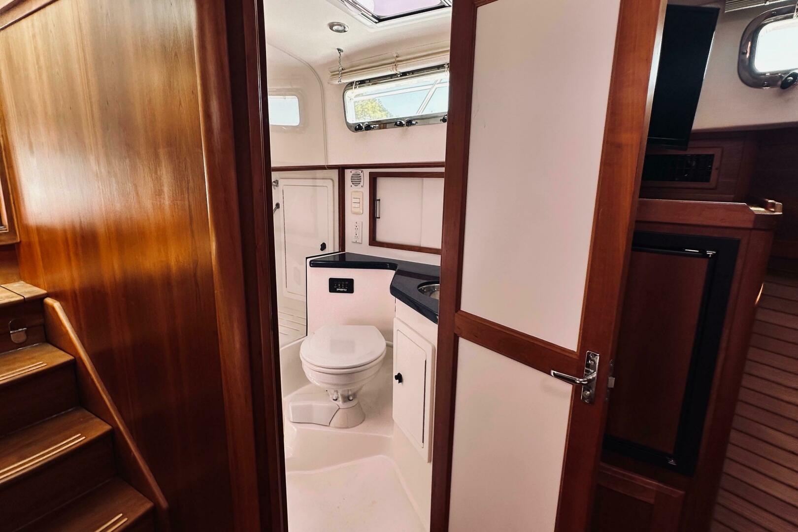 2007 Sabre 34 Express - Image 61