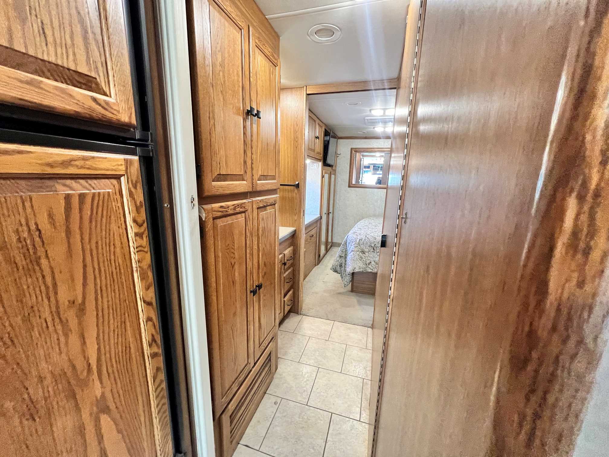 2005 Tiffin Allegro Bay 34XB - Image 17