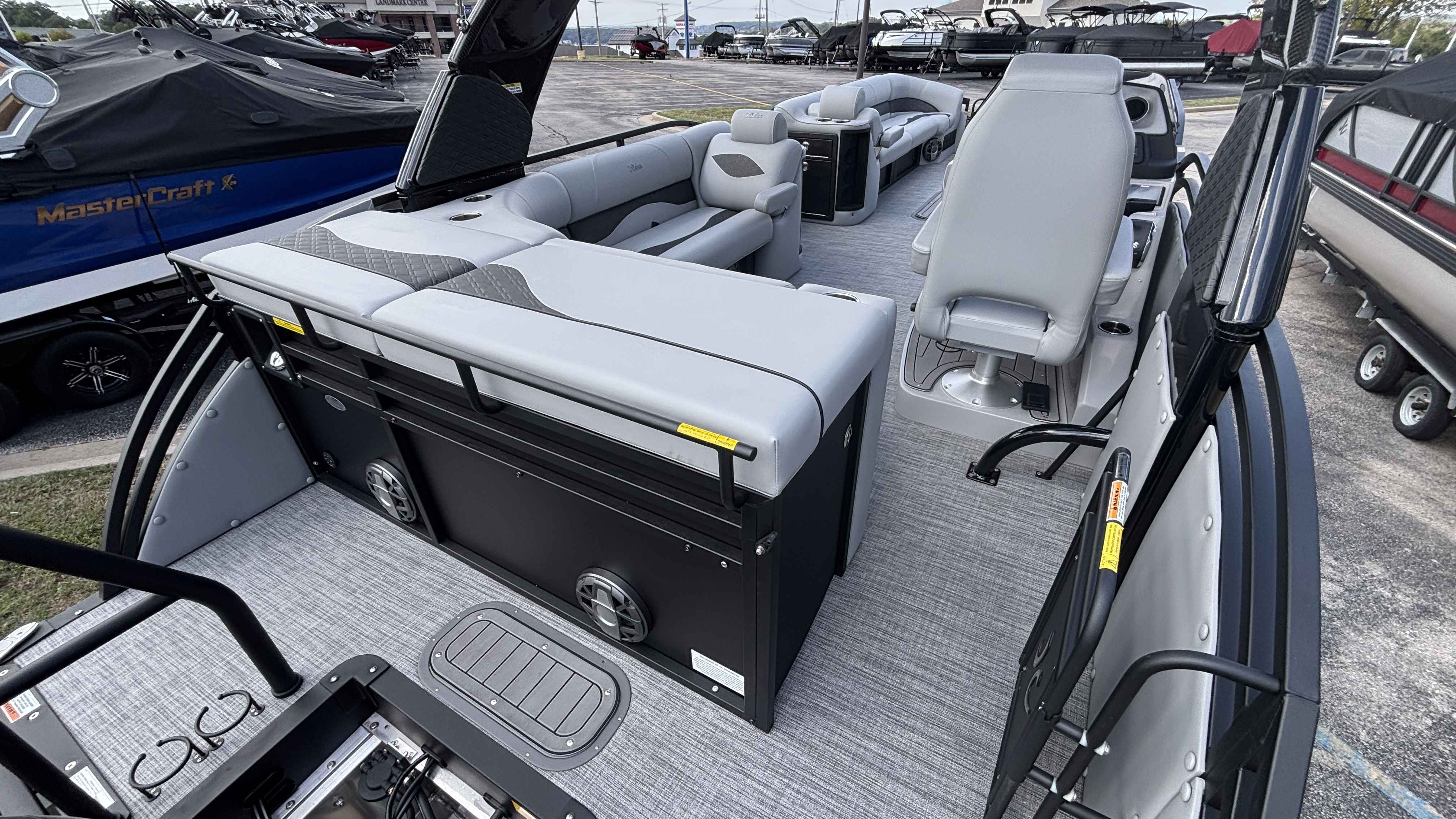 2026 JC Tritoon NepToon 27TT Sport - Image 31