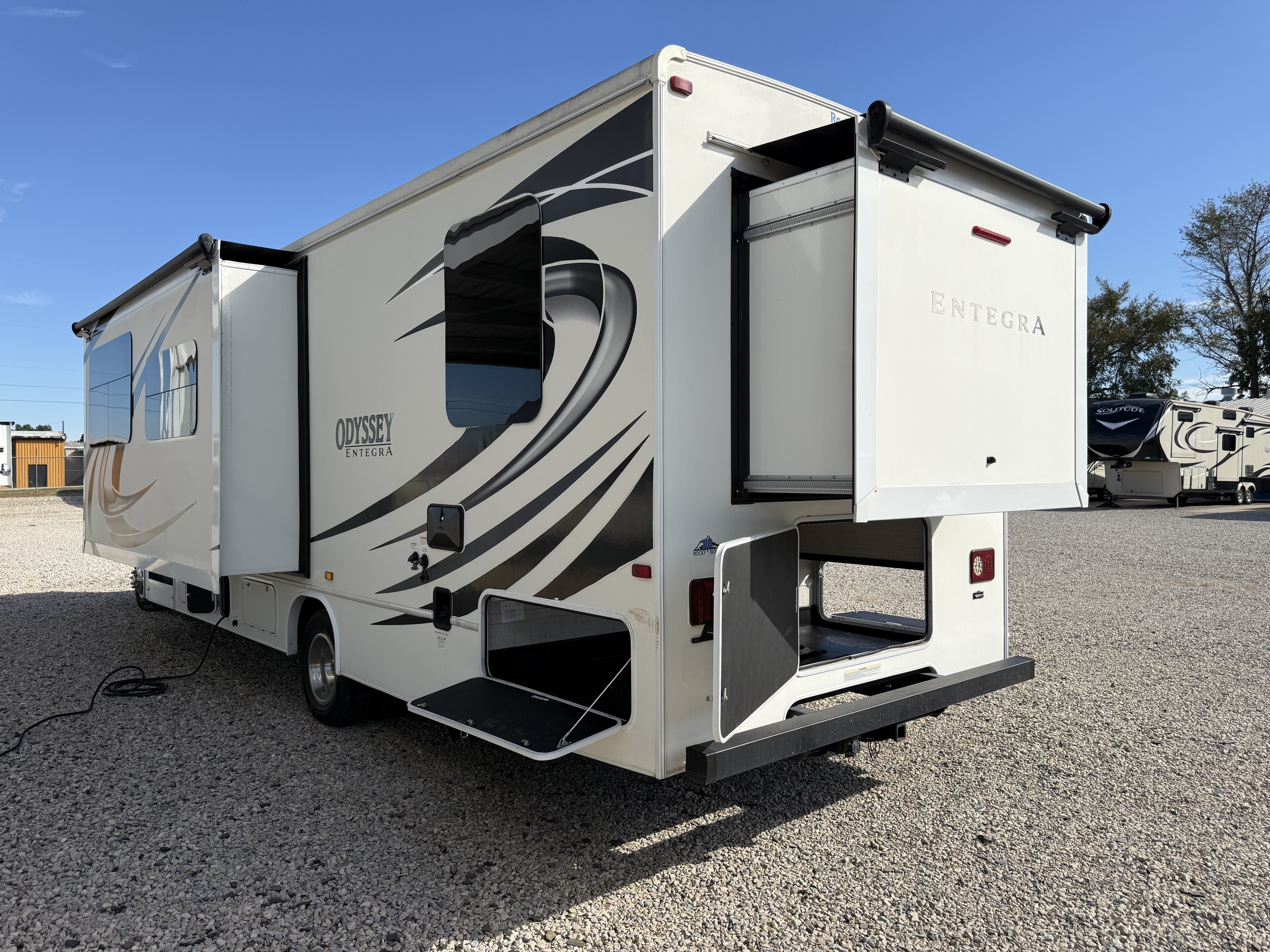2021 Entegra Coach Odyssey 30Z - Image 5