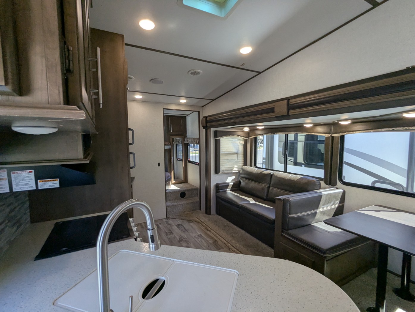 2019 Keystone Cougar Half-Ton West 29RDBWE - Image 23