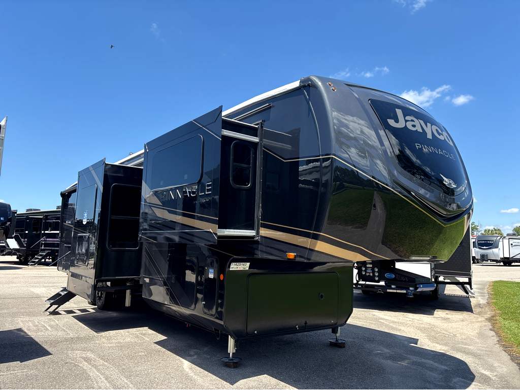 2026 JAYCO PINNACLE 39FLOK - Image 1