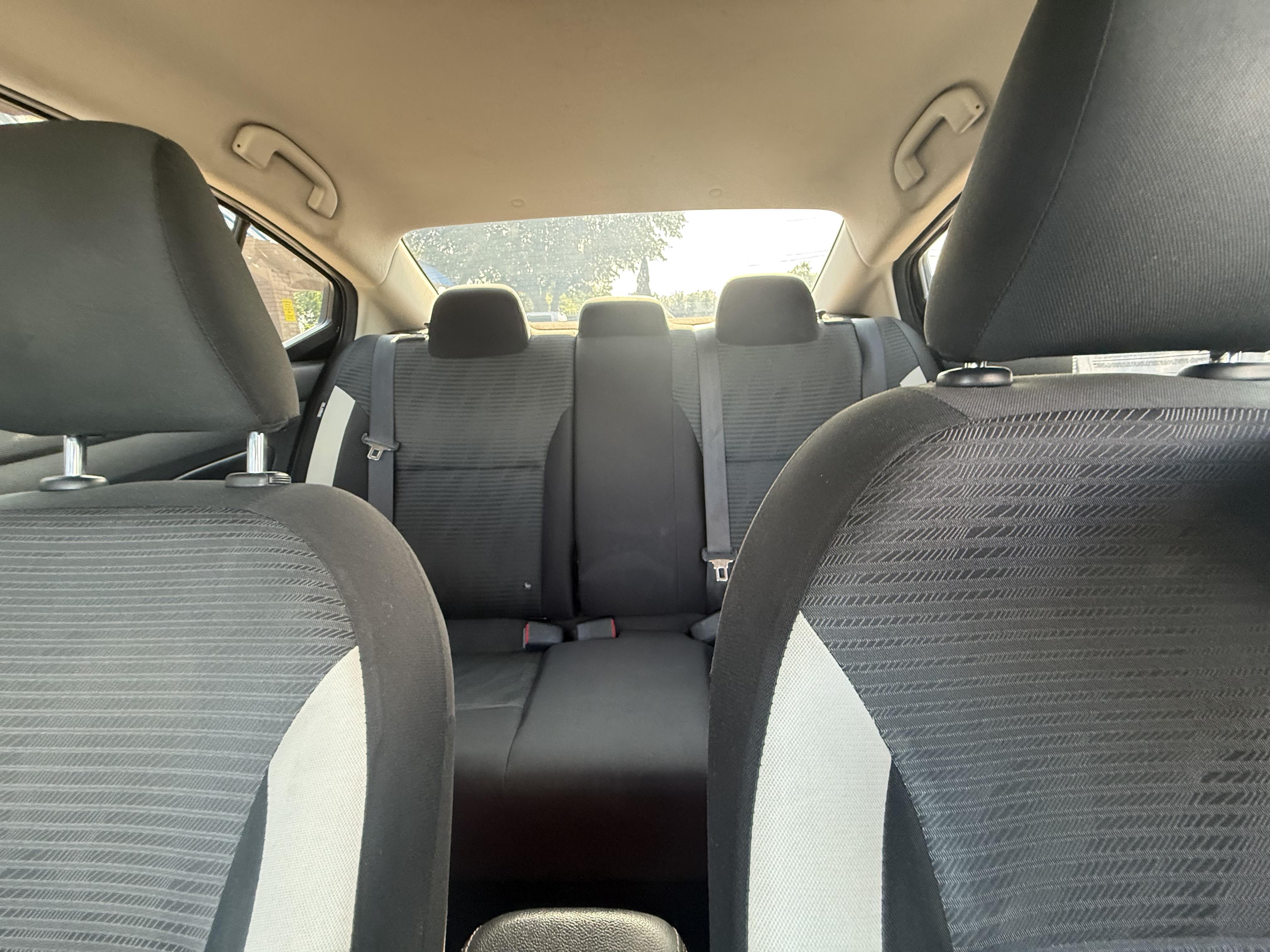 2020 Nissan VERSA Sedan 4D SV I4 - Image 7