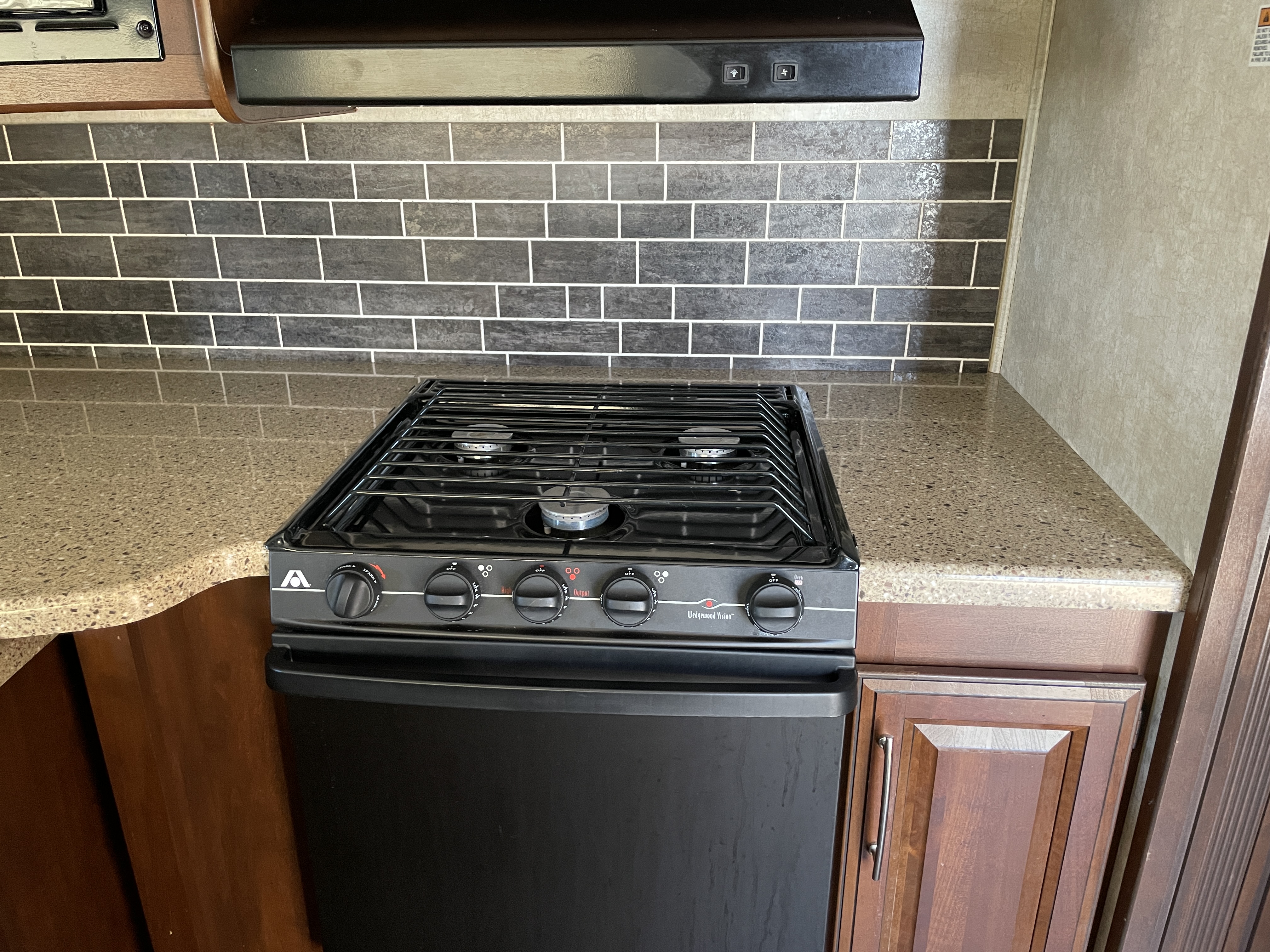 2014 Keystone Cougar 327RES - Image 11