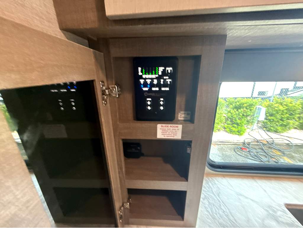 2023 GRAND DESIGN IMAGINE XLS 23LDE - Image 29