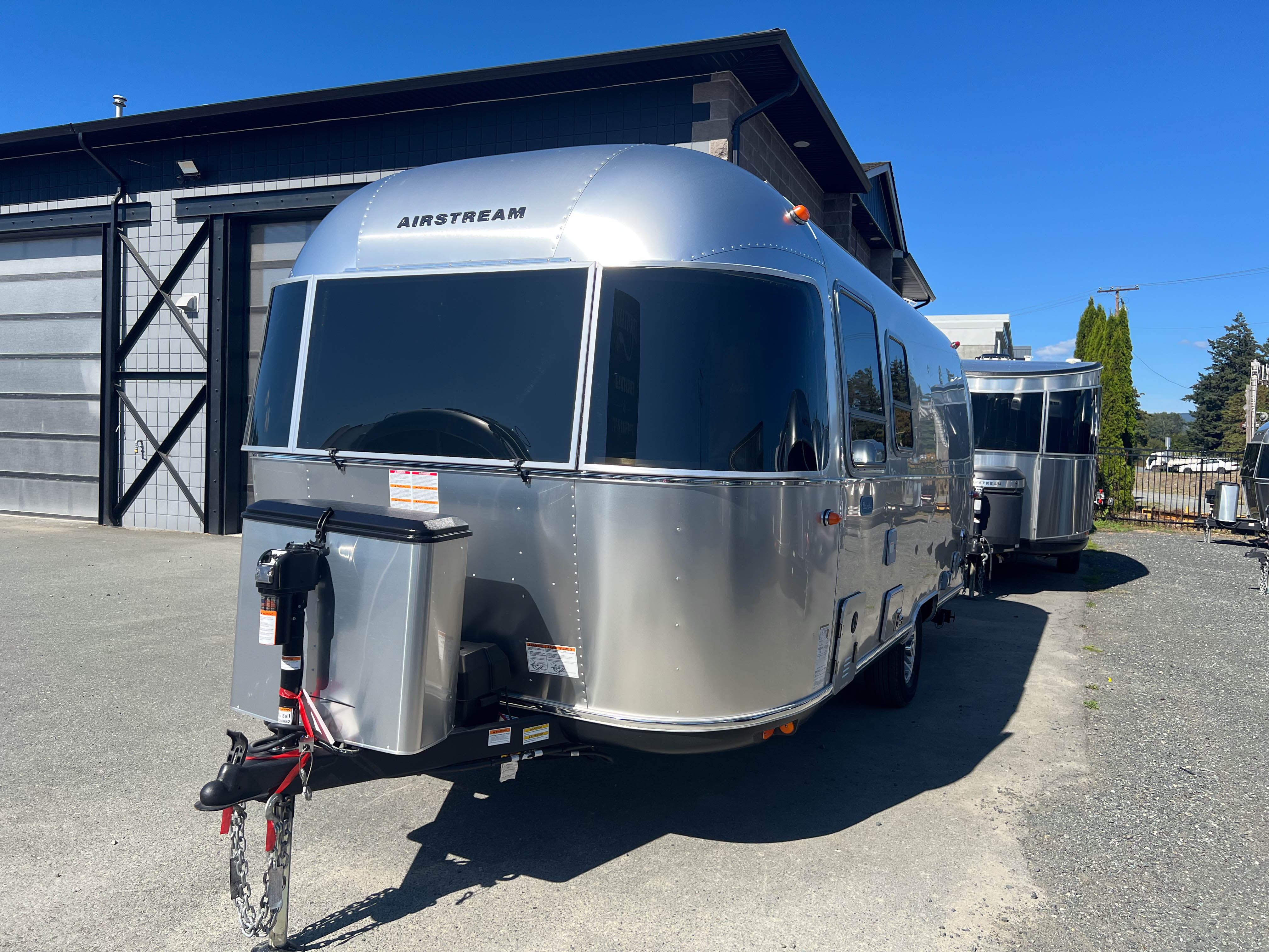 2027 Airstream Bambi 22FB - Image 5