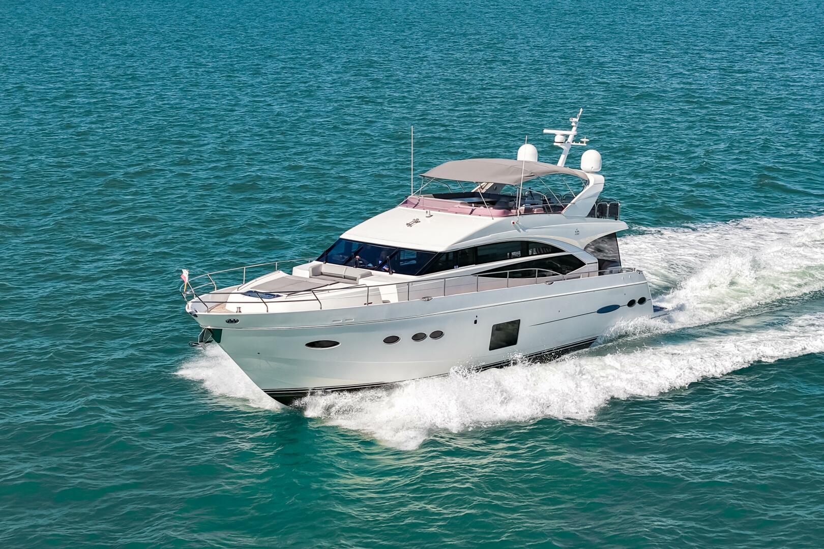 2014 Princess Y72 - Image 55