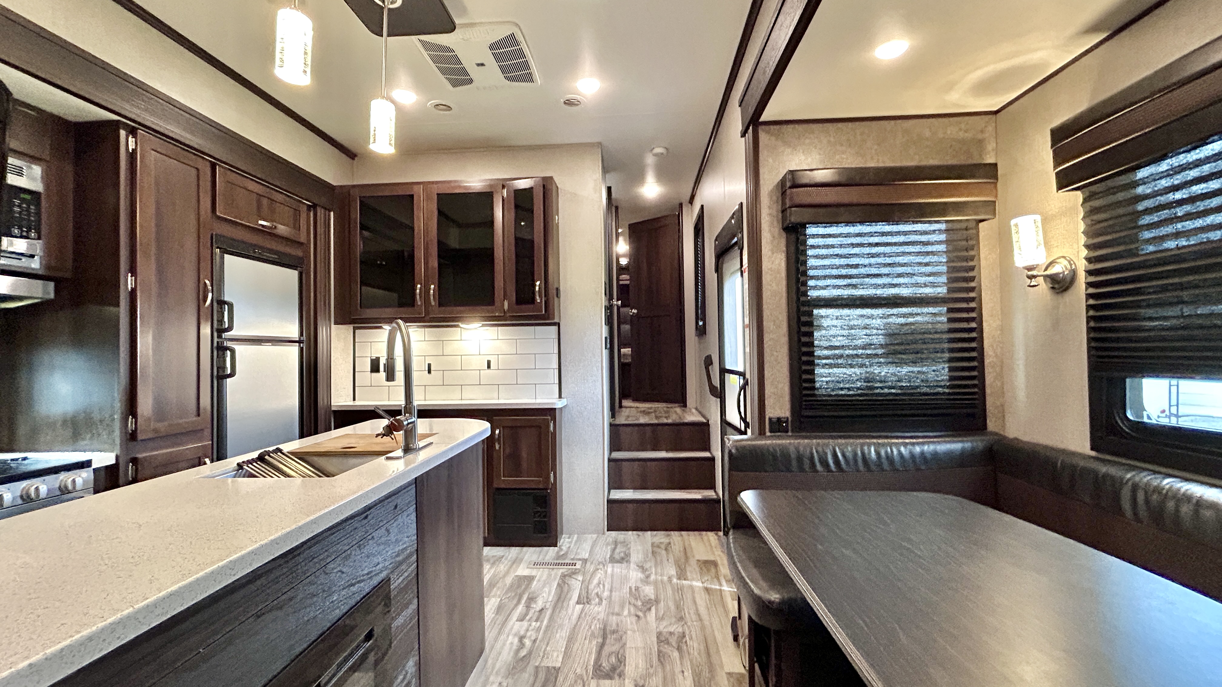 2019 Jayco Talon 403T - Image 11