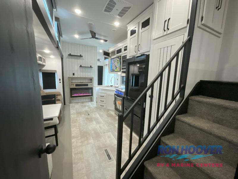 2026 PALOMINO 429LFT - Image 26