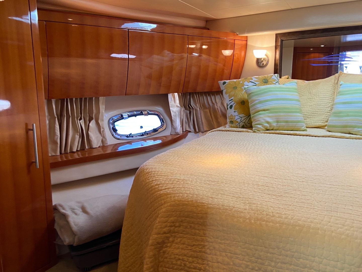 2009 Regal 5260 - Image 34