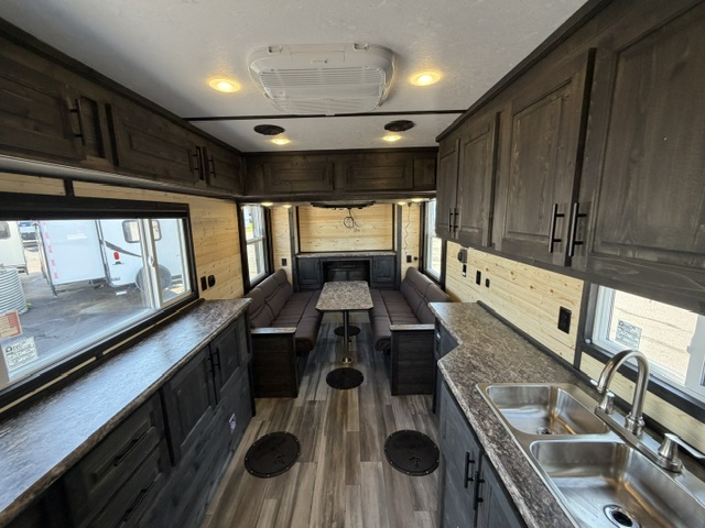 2027 ICE CASTLE RV EXTREME III 8X21 - Image 10