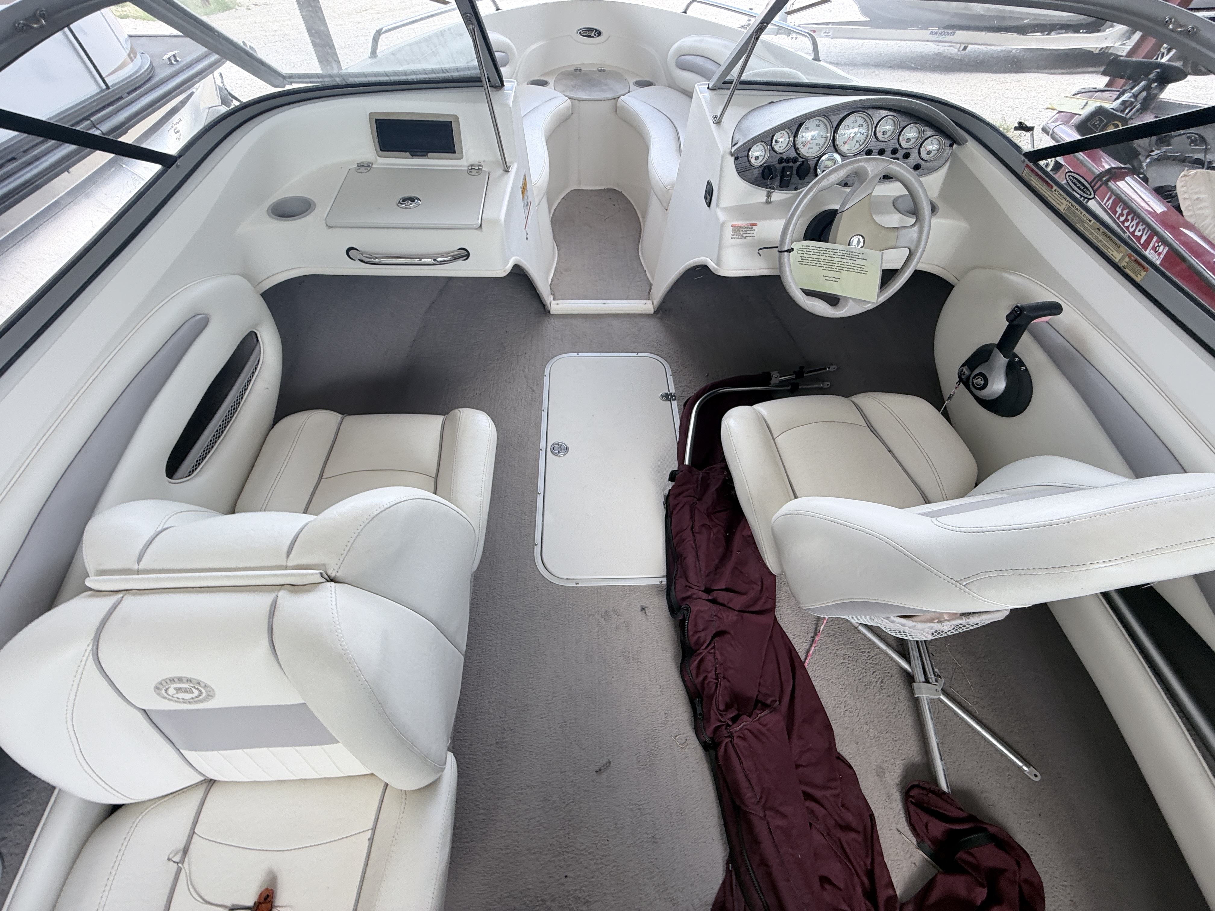 2011 STINGRAY 2011 195LS - Image 4