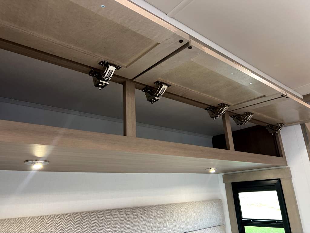 2027 JAYCO PRECEPT 36C - Image 30