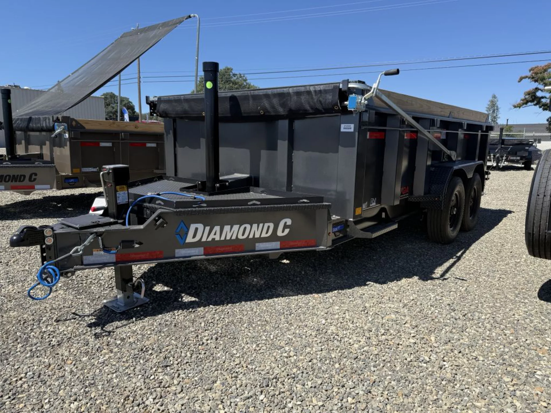 2026 DIAMOND C TRAILERS DIAMOND C LPT 207 HEAVY DUTY 14X82 32 SIDES - Image 1