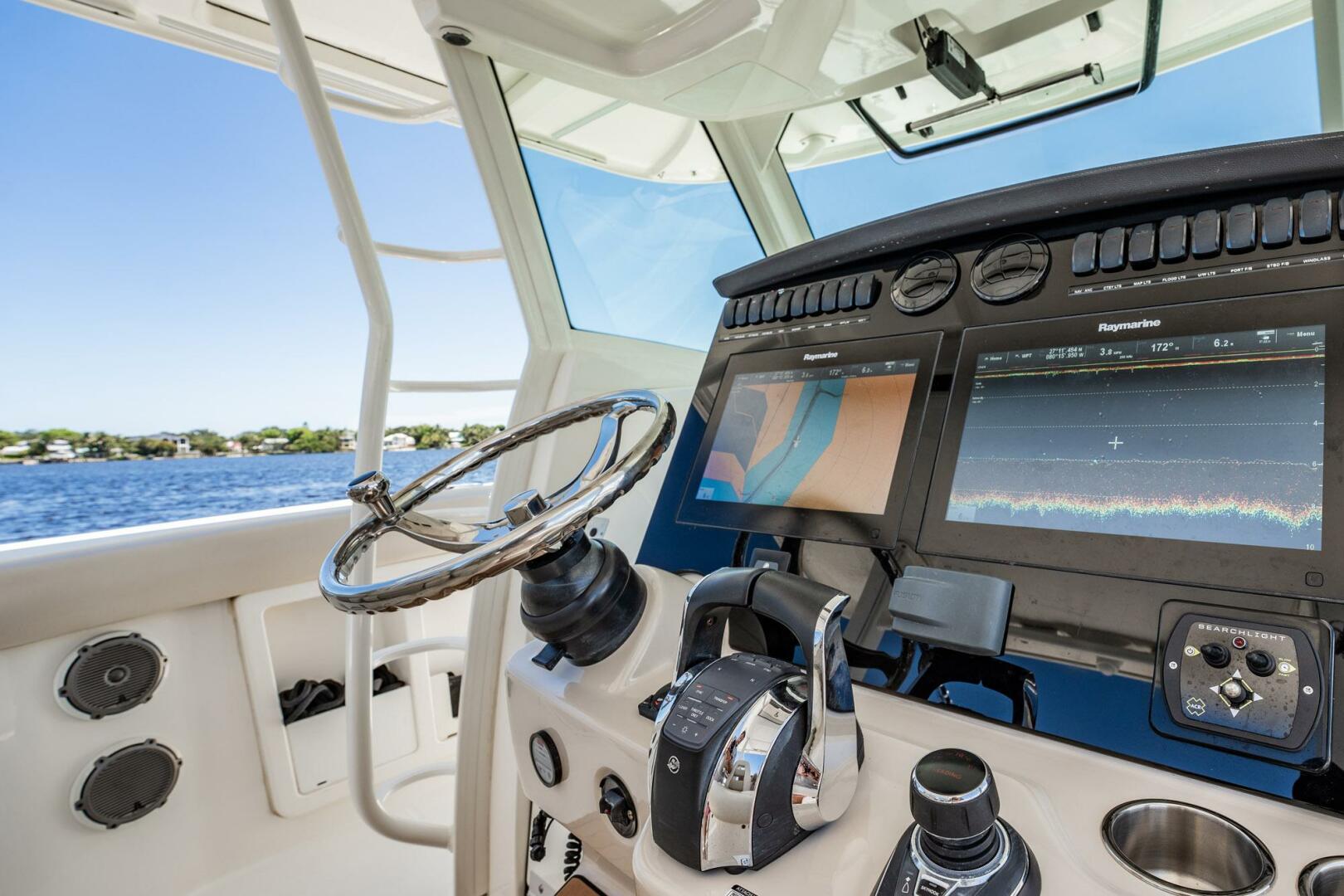 2018 Boston Whaler 380 Outrage - Image 27