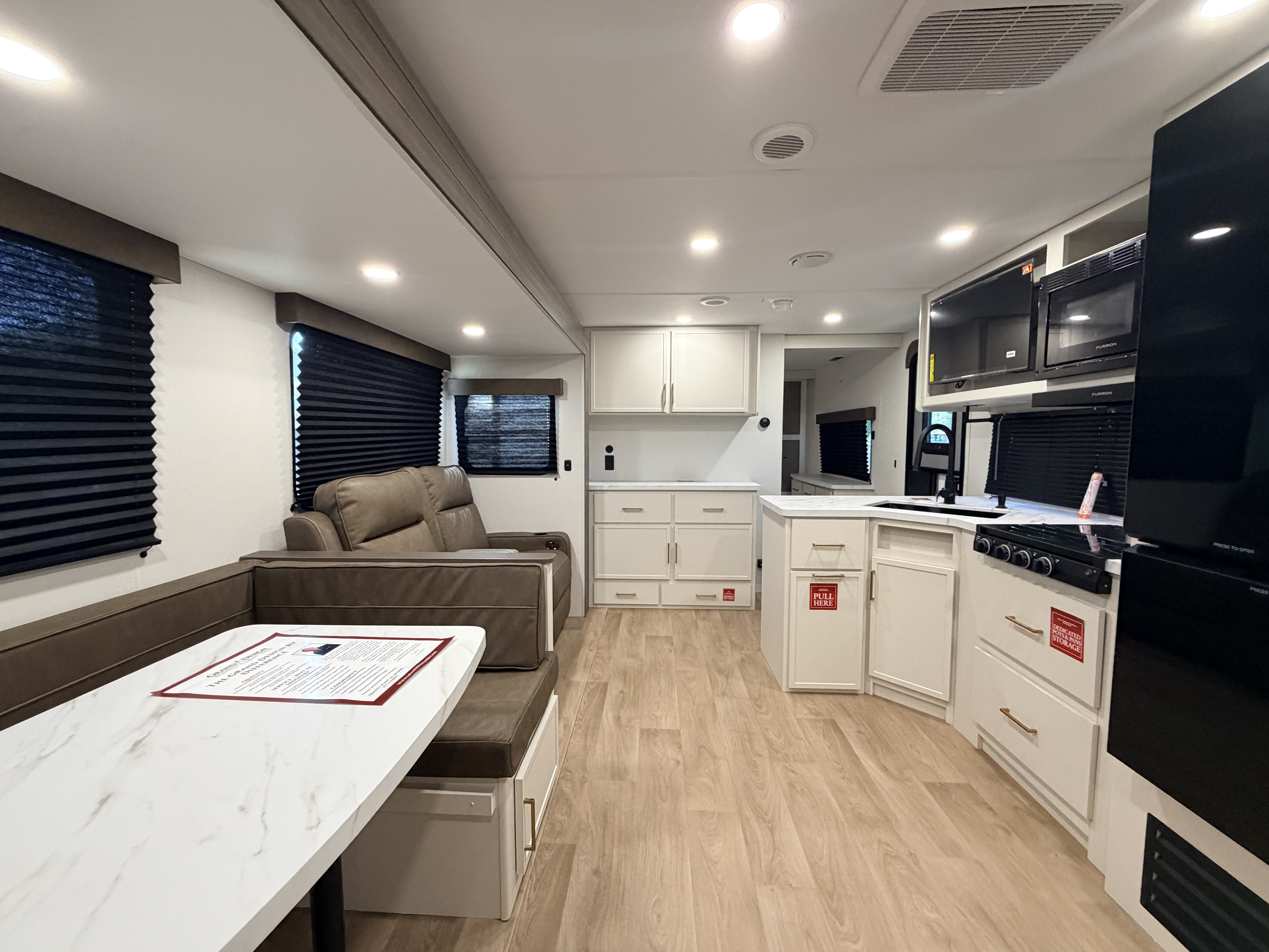2027 Grand Design Transcend 335BHT - Image 9