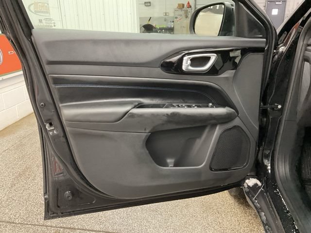 2026 Jeep Compass Latitude Altitude 4x4 - Image 14