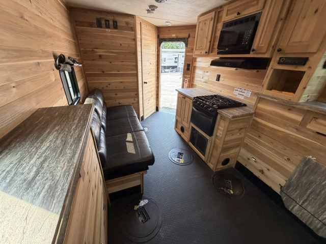 2019 GLACIER A164 - Image 17
