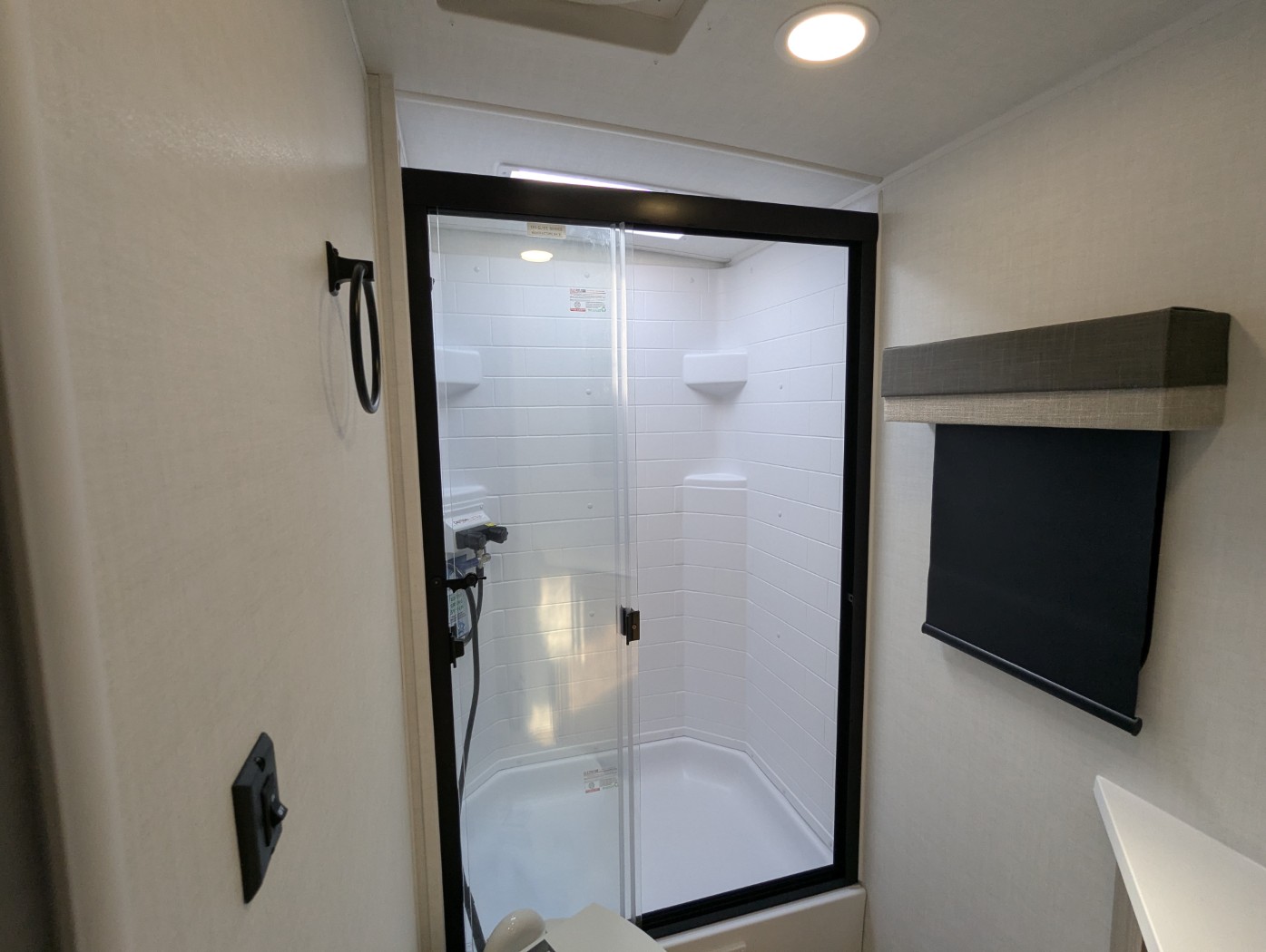 2027 Forest River Rockwood Ultra Lite 2706BH - Image 40