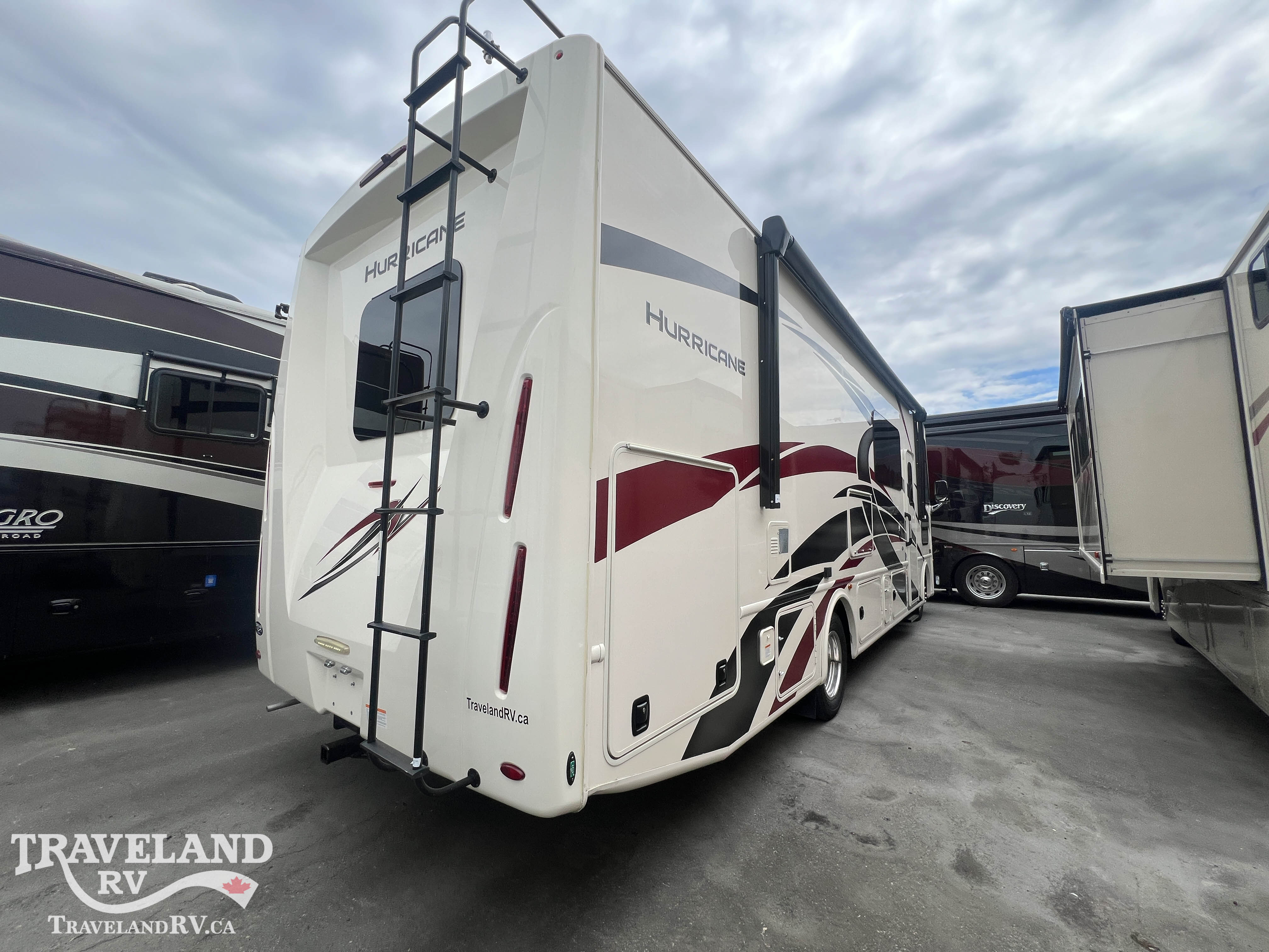 2022 Thor Motor Coach Hurricane 29M - Image 5