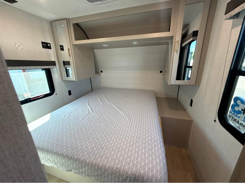 2027 JAYCO JAY FLIGHT 290RLS - Image 24