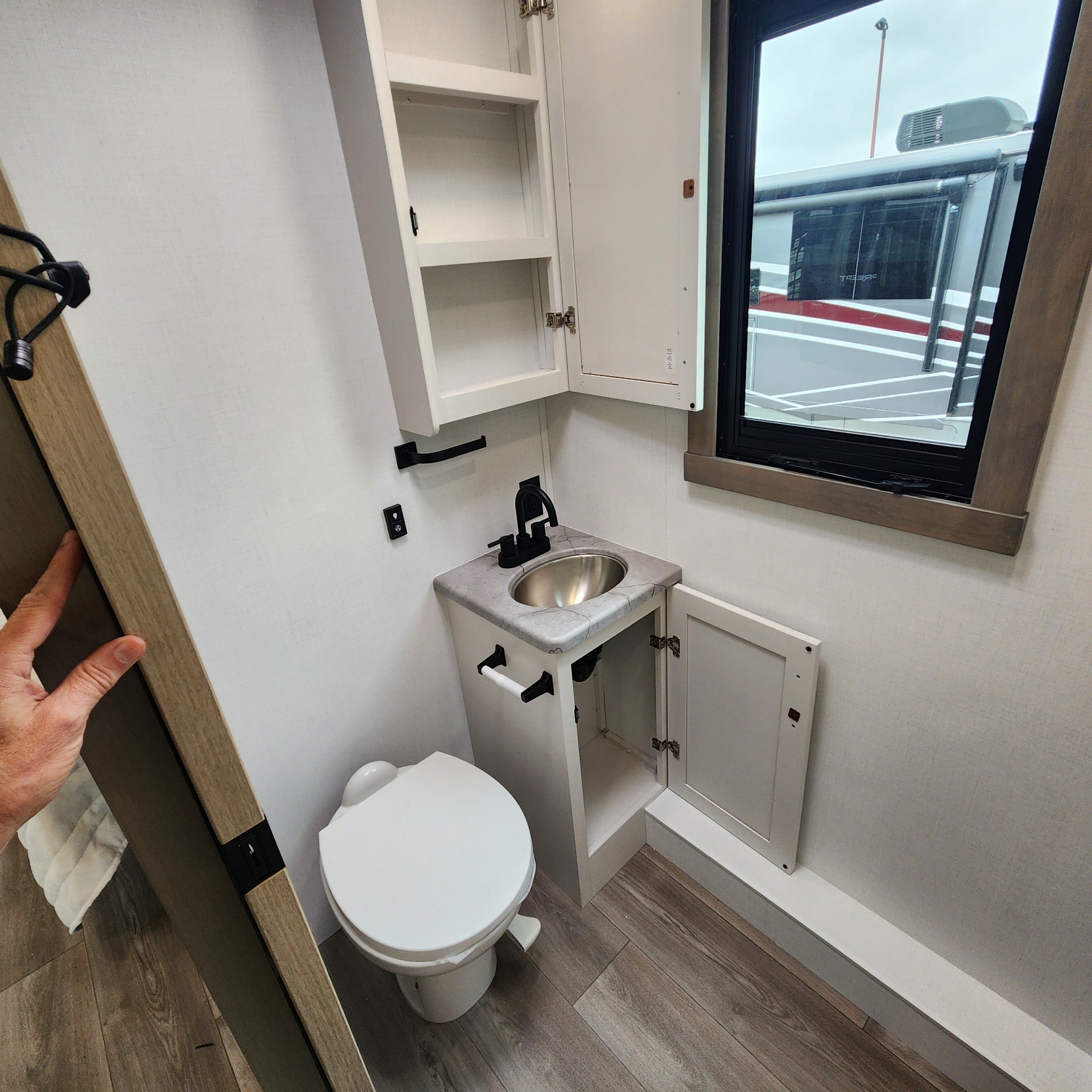 2027 JAYCO PRECEPT 36C - Image 30