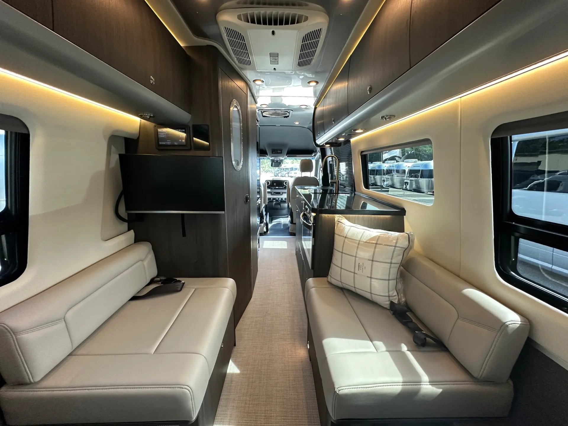 2026 Airstream Interstate 24GT - Image 32