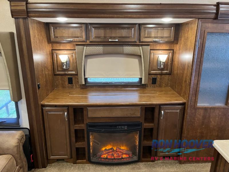 2016 FOREST RIVER 3875FB - Image 16