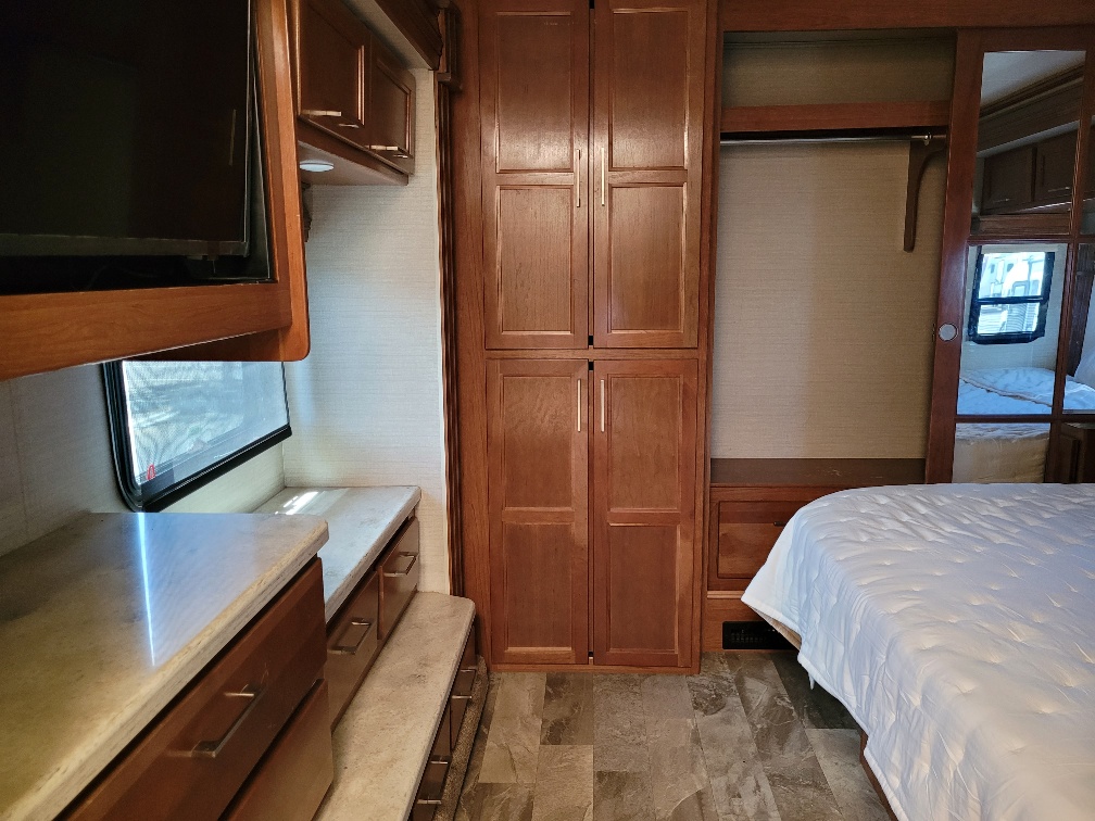 2018 Jayco Seneca 37HJ - Image 21