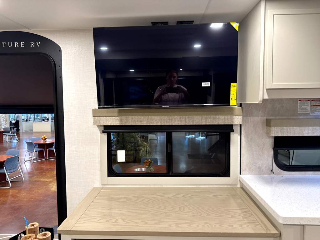 2027 VENTURE RV STRATUS 271VRK - Image 8