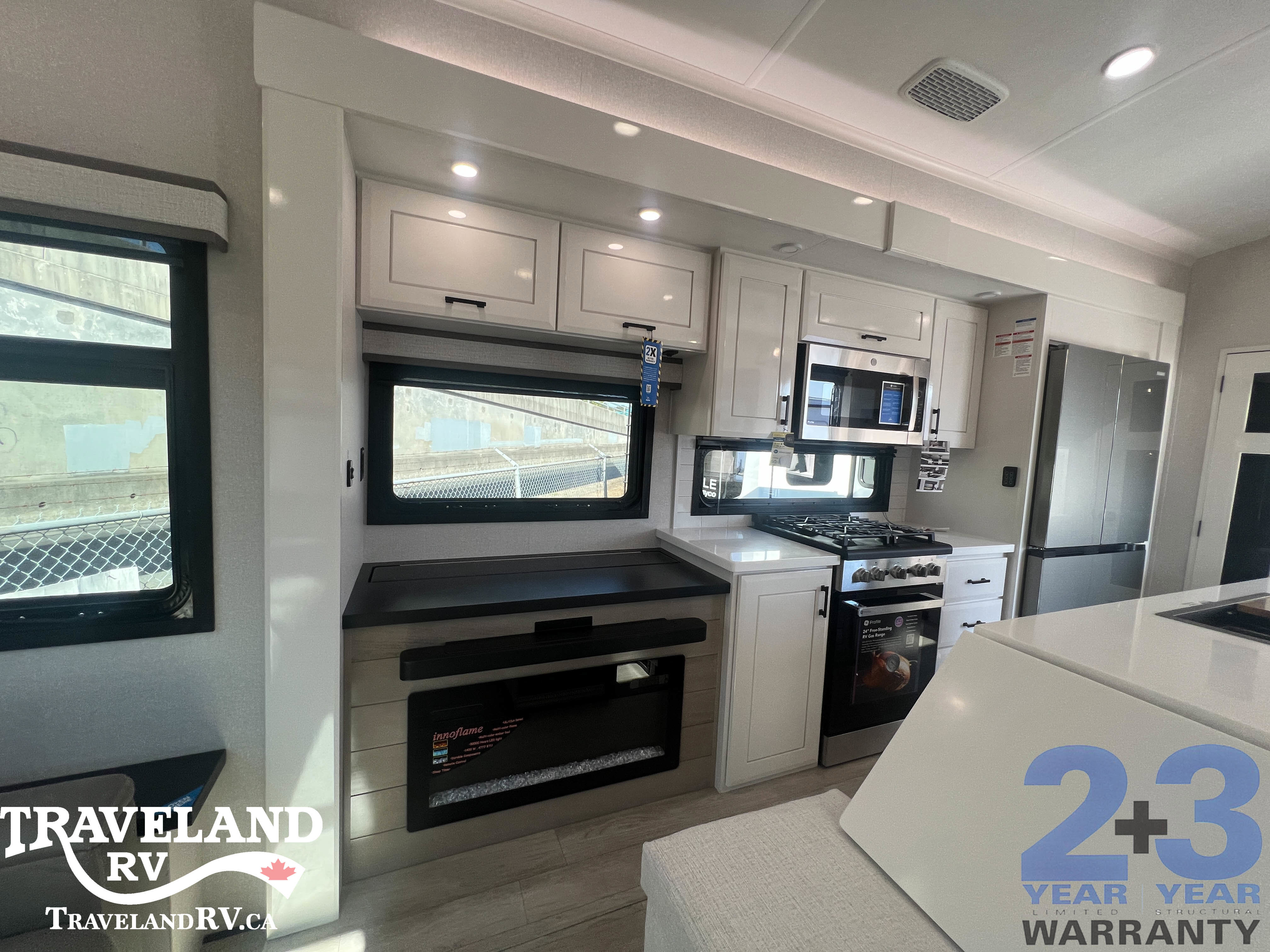2026 Jayco Pinnacle 32RLTS - Image 14