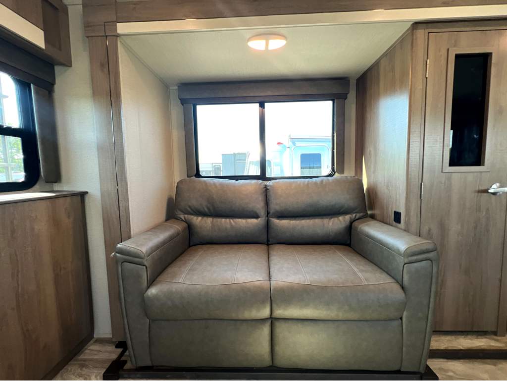 2021 GRAND DESIGN IMAGINE 3100RD - Image 11