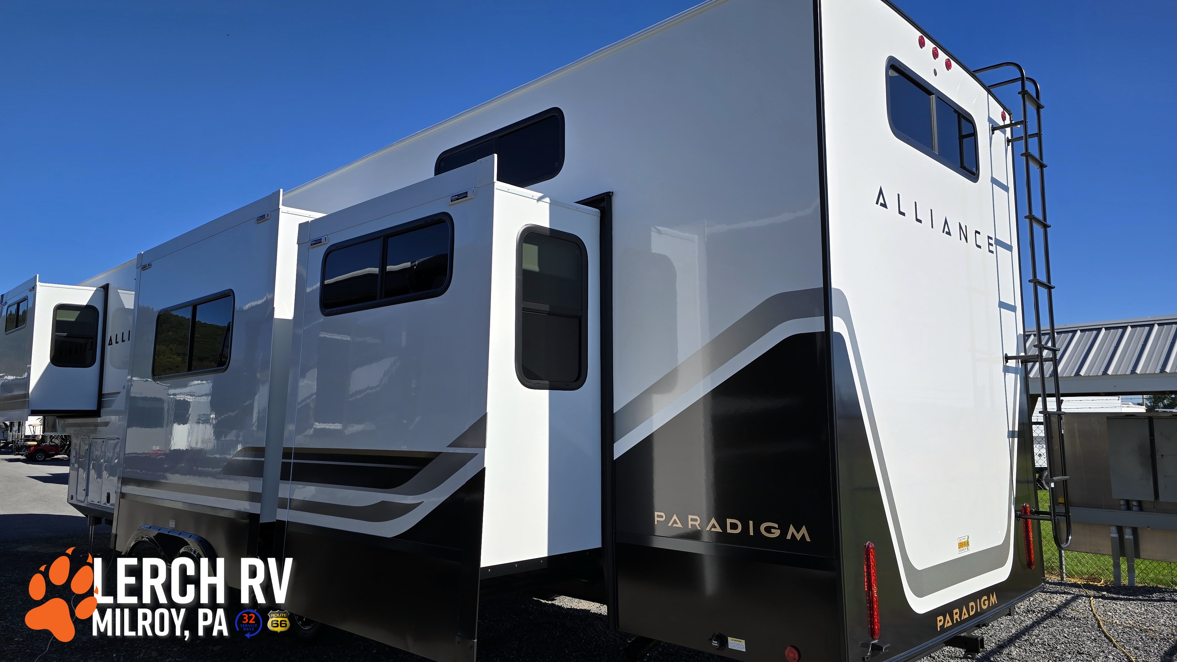 2027 Alliance RV Paradigm 395DS - Image 11