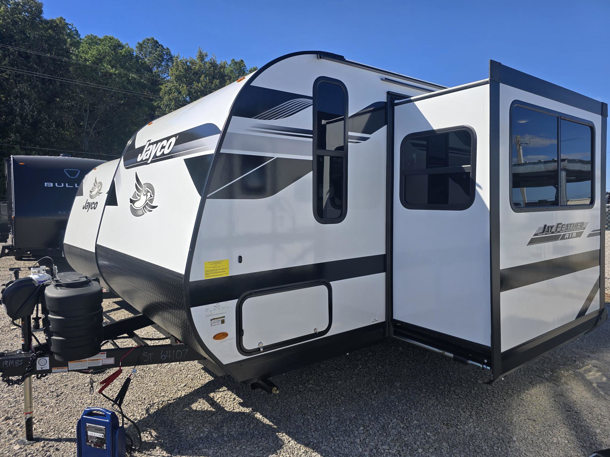 2026 JAYCO JAY FEATHER AIR 19MBS - Image 2