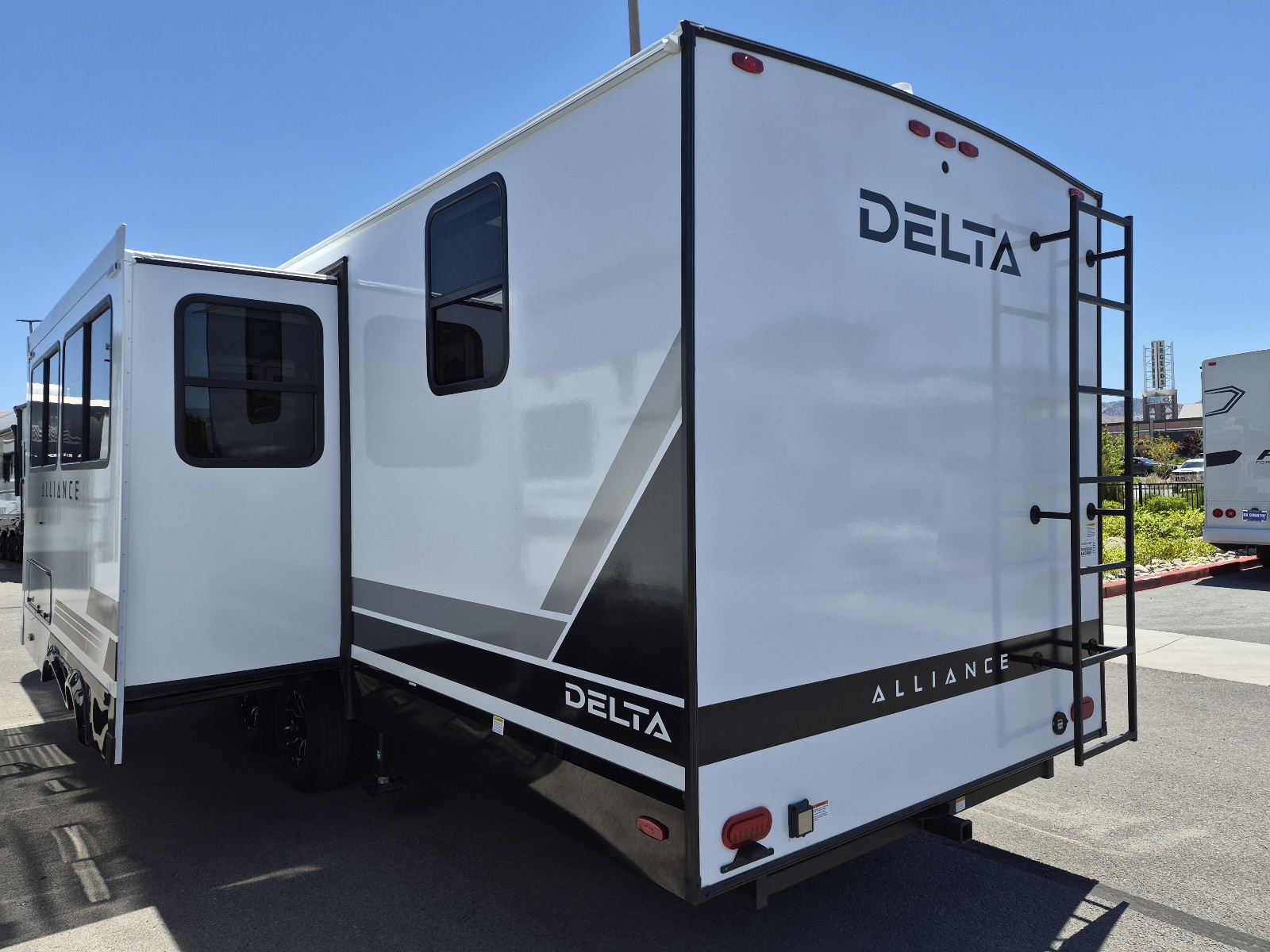 2027 Alliance RV Delta 281BH - Image 2