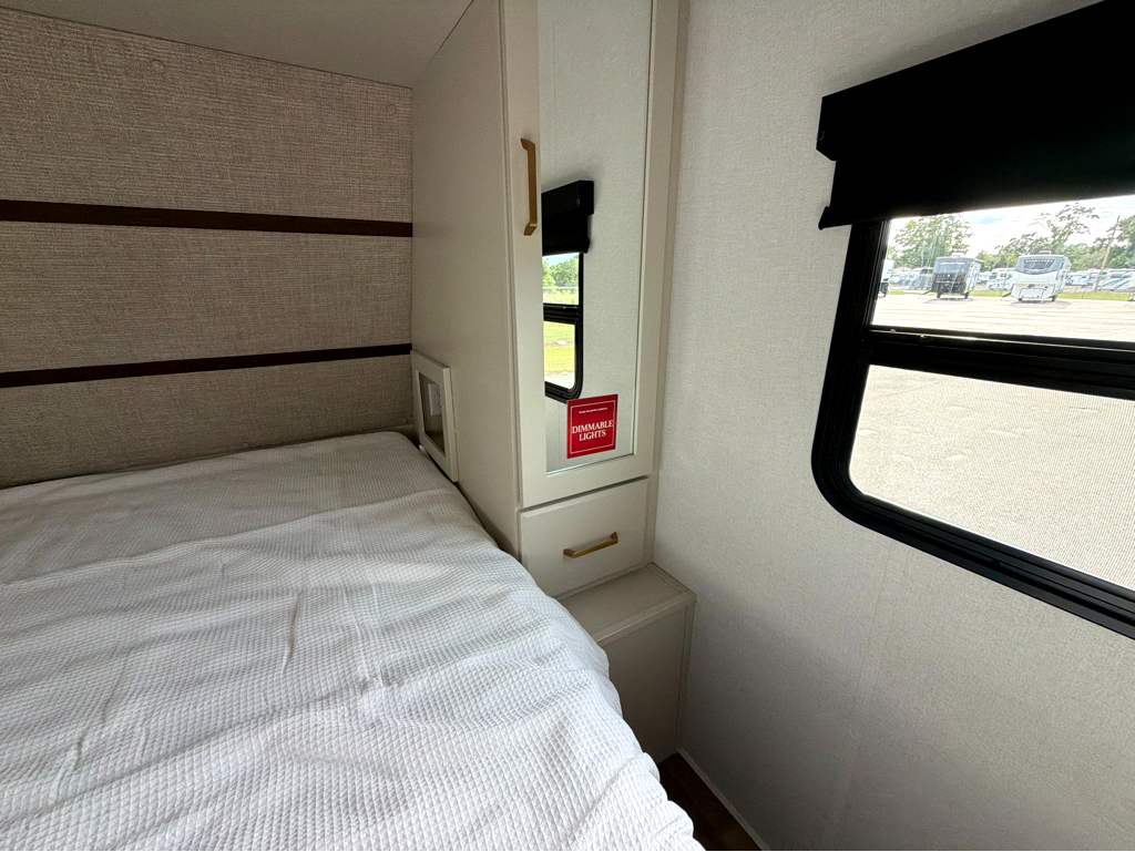2027 GRAND DESIGN IMAGINE 2600RB - Image 34